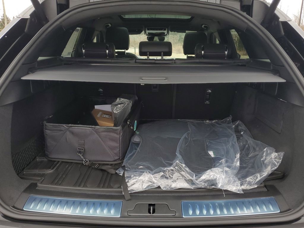 New 2026 Land Rover Range Rover Velar Dynamic SE image 7