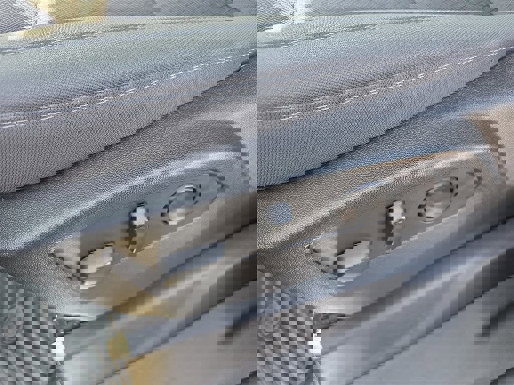 Used 2022 Chevrolet Silverado 1500 LT image 14