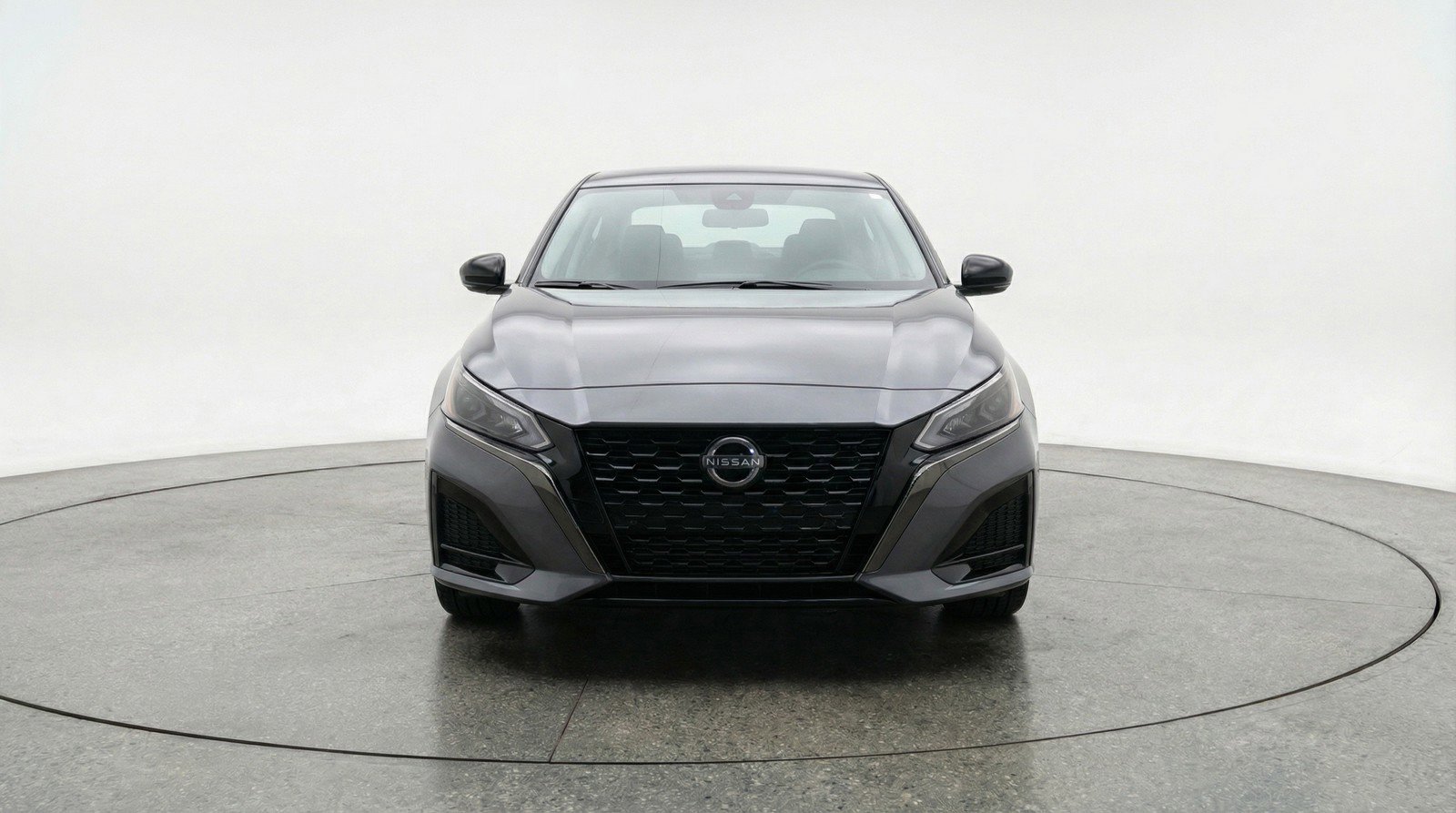 Used 2025 Nissan Altima 2.5 SV image 2