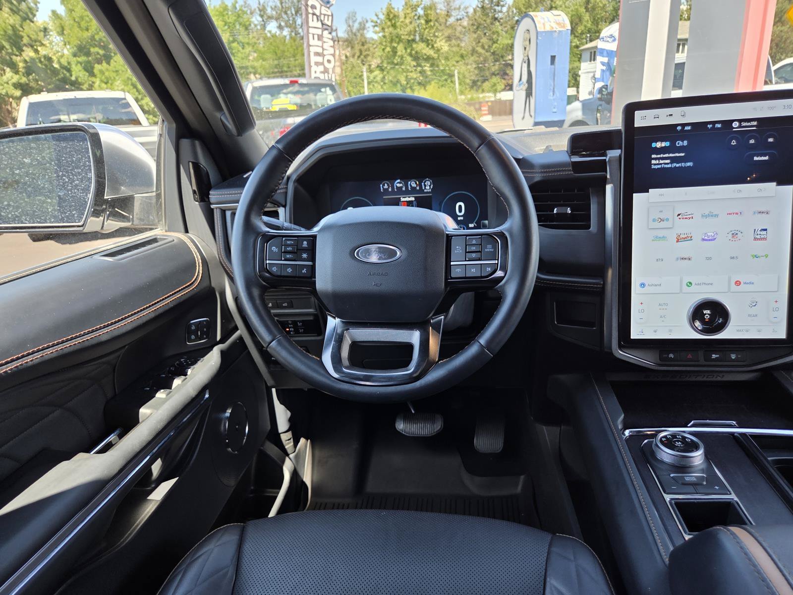 Certified 2024 Ford Expedition Platinum RWD image 16