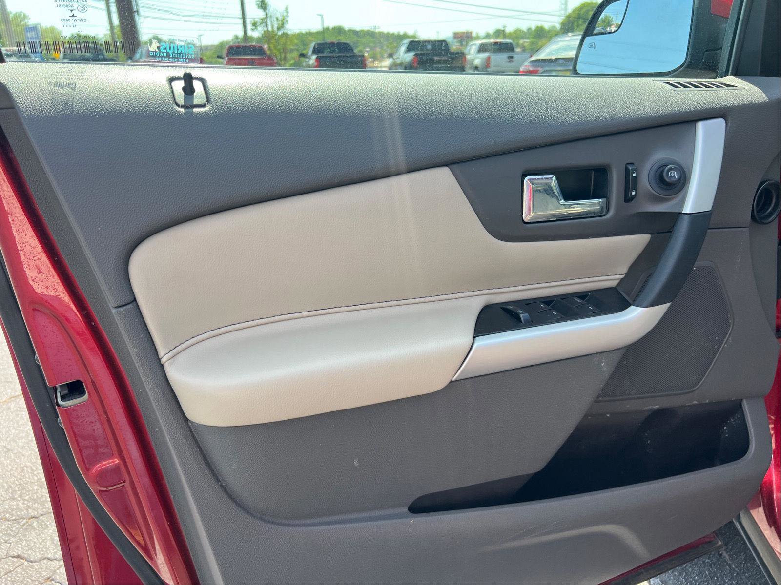 Used 2013 Ford Edge SEL AWD/4WD image 11