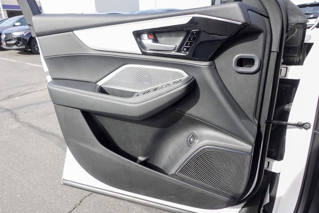 Certified 2025 Acura MDX SH-AWD image 23