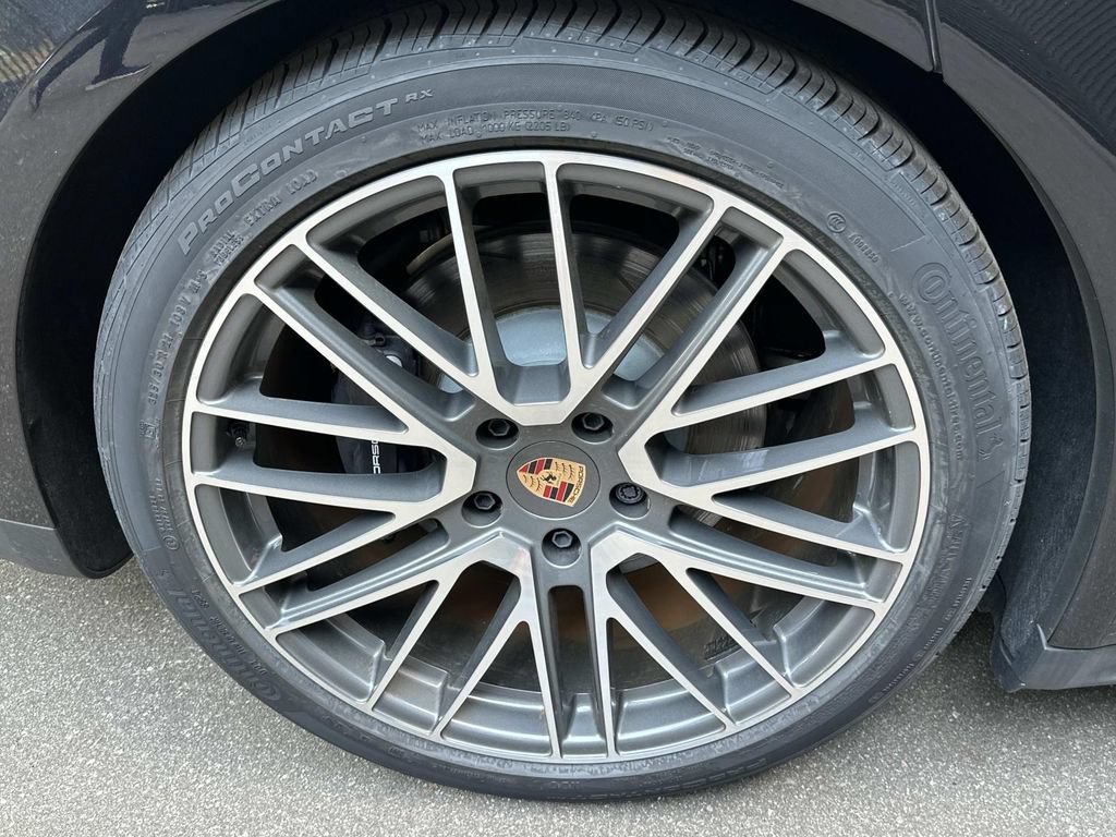 New 2025 Porsche Panamera 4 E-Hybrid AWD/4WD image 9