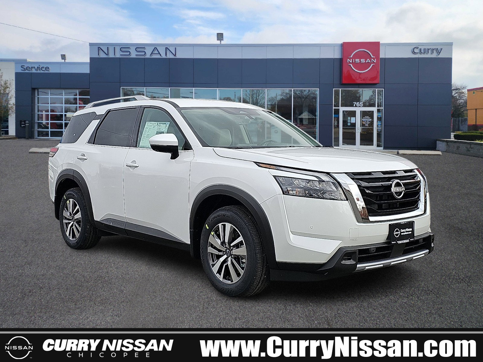 New 2025 Nissan Pathfinder SL