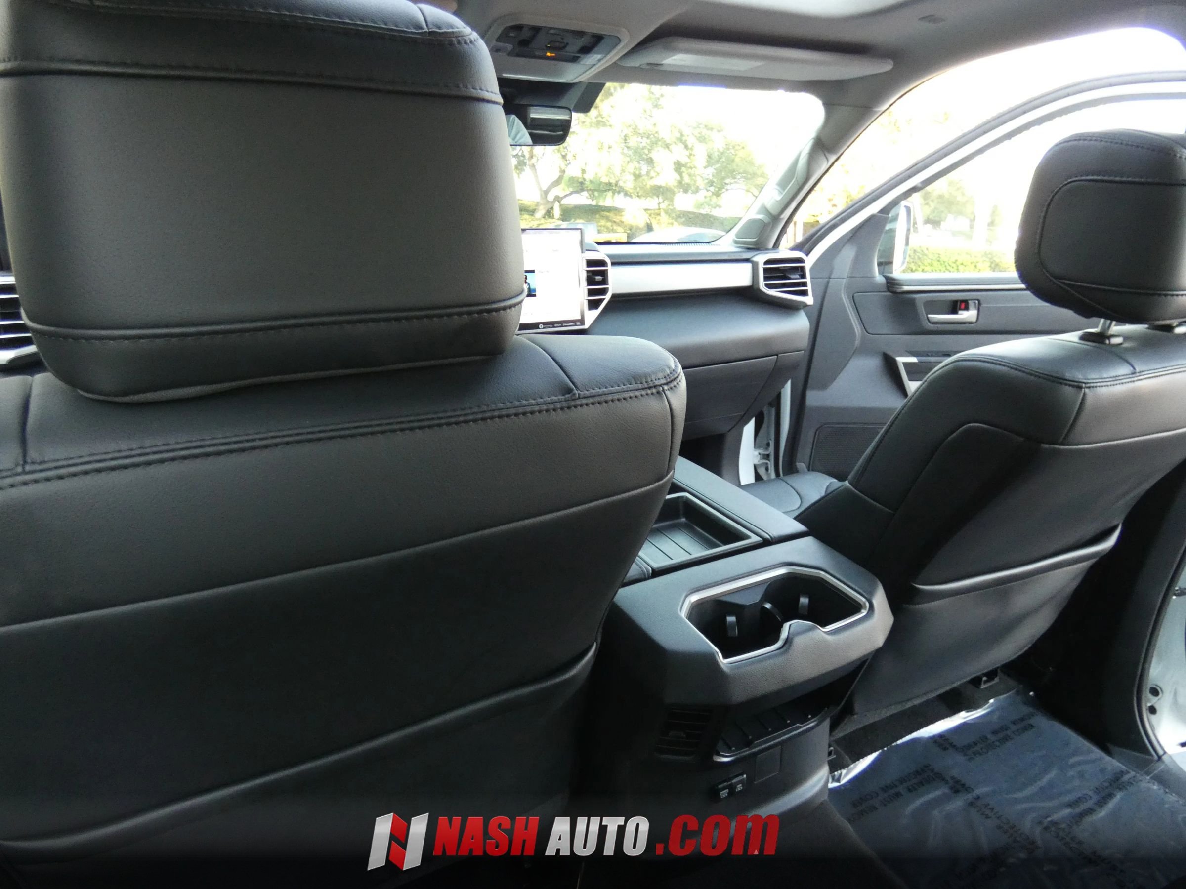 Used 2024 Toyota Tundra Limited AWD/4WD image 61