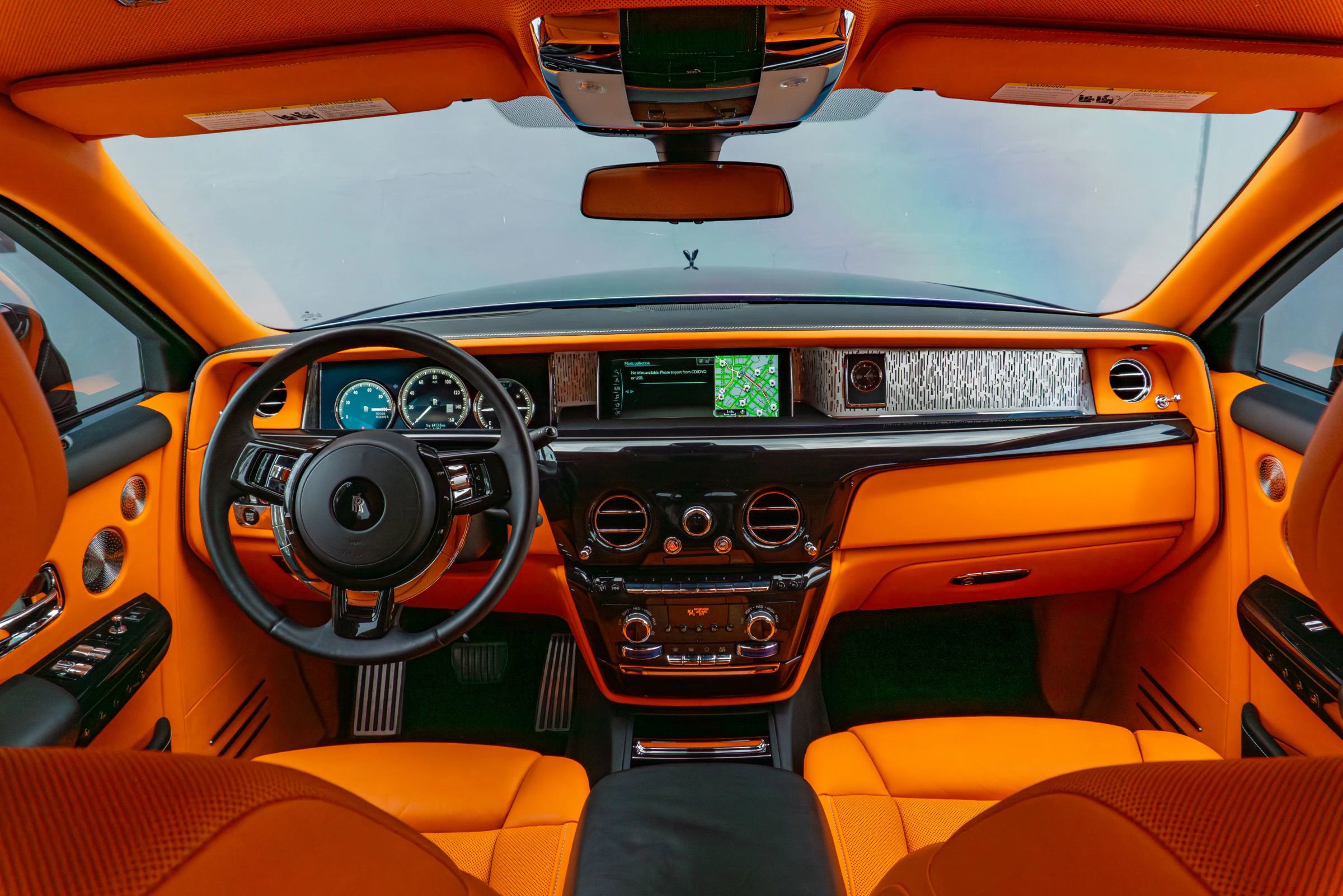 Used 2018 Rolls-Royce Phantom Sedan RWD image 15
