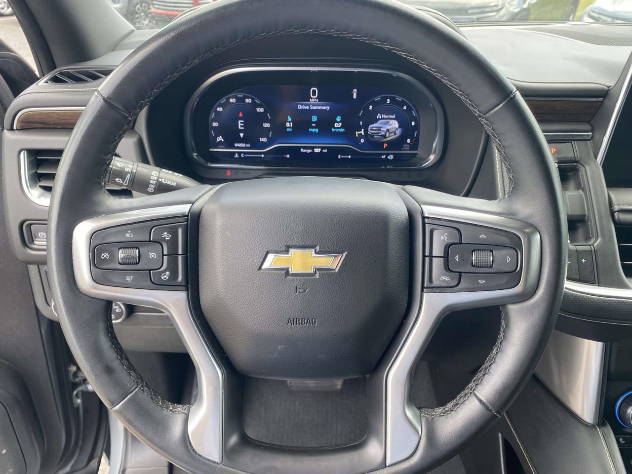 Used 2024 Chevrolet Suburban Premier RWD image 22