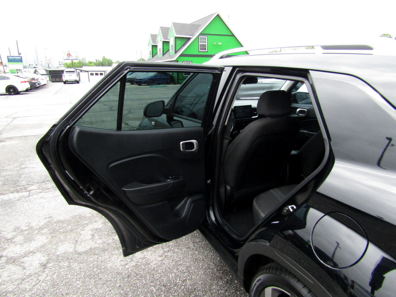 Used 2022 Hyundai Venue SEL image 19