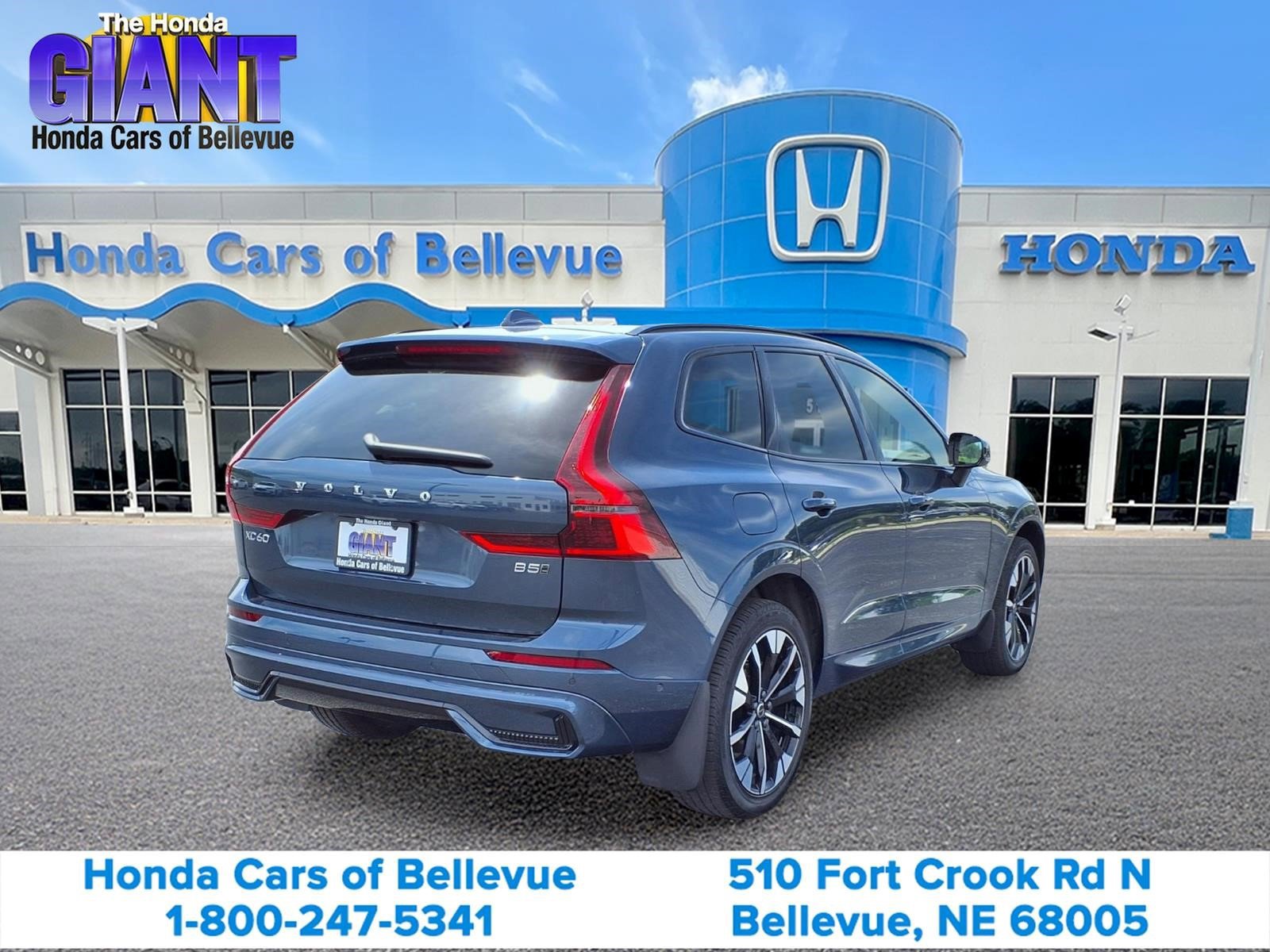 Used 2026 Volvo XC60 B5 Plus w/ Climate Package AWD/4WD image 9