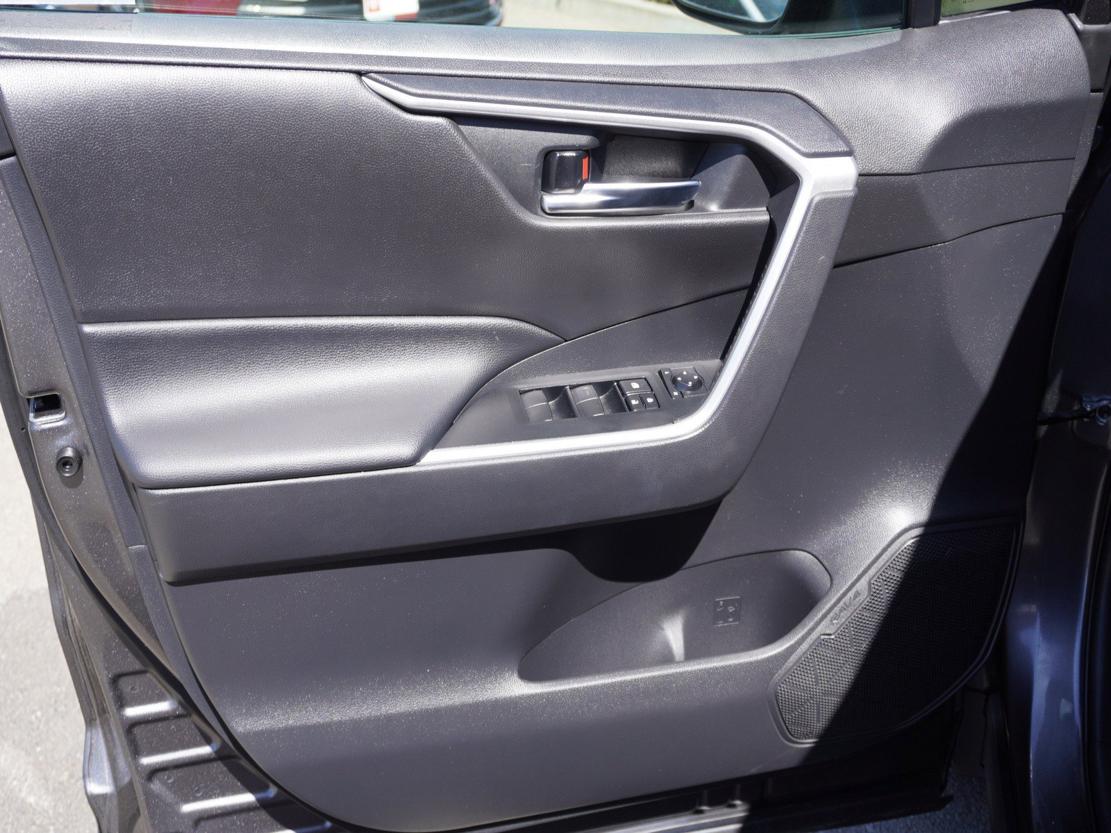 Used 2021 Toyota RAV4 XLE w/ Convenience Package AWD/4WD image 20