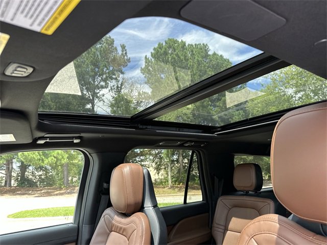 New 2024 Lincoln Navigator L Reserve image 22