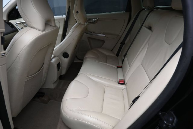 Used 2012 Volvo XC60 3.2 FWD image 28