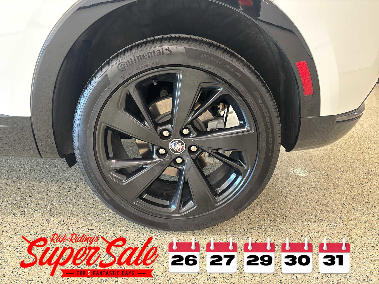 Used 2023 Buick Envision Essence w/ Technology Package I image 13