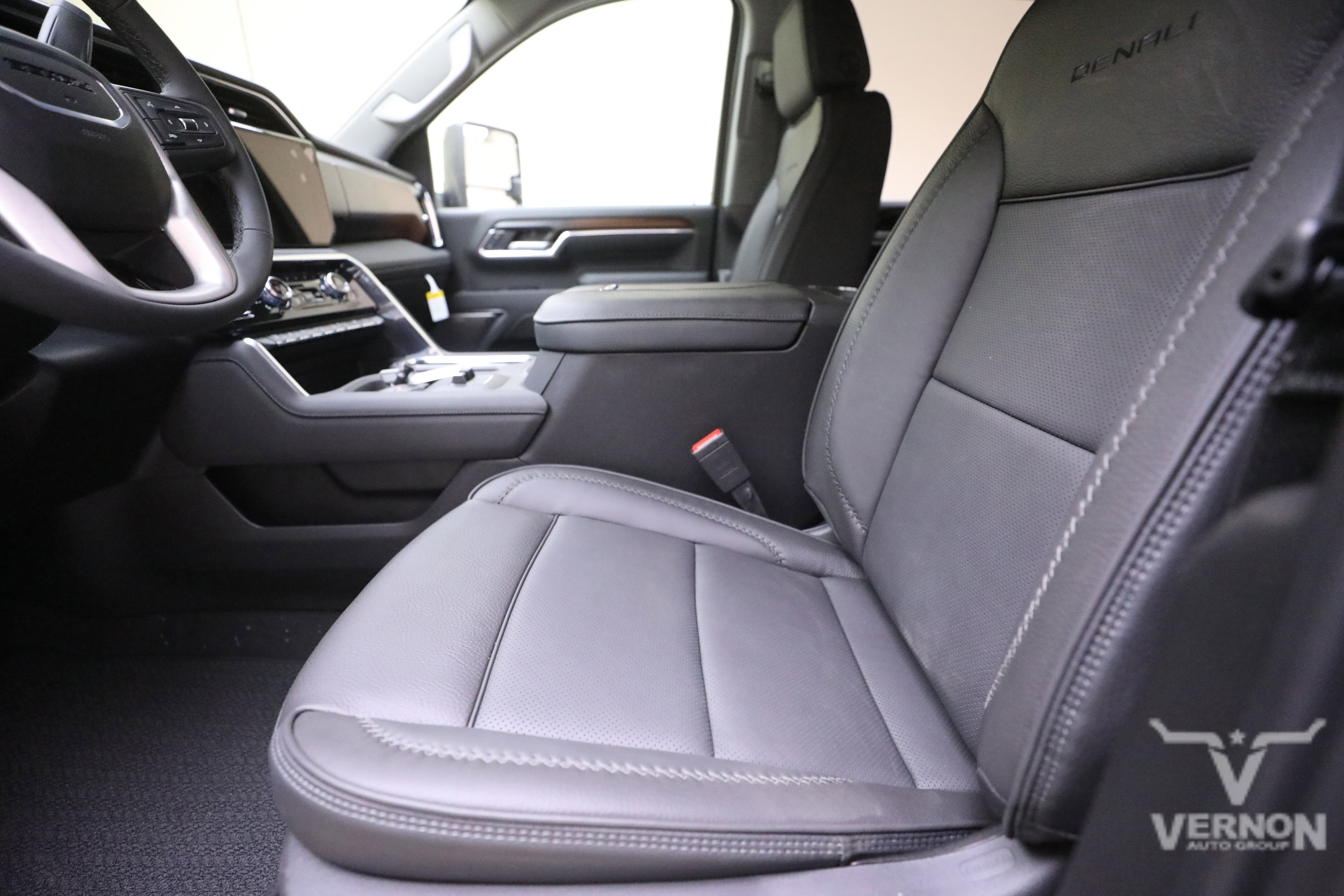 New 2026 GMC Sierra 3500 Denali w/ Technology Package image 10