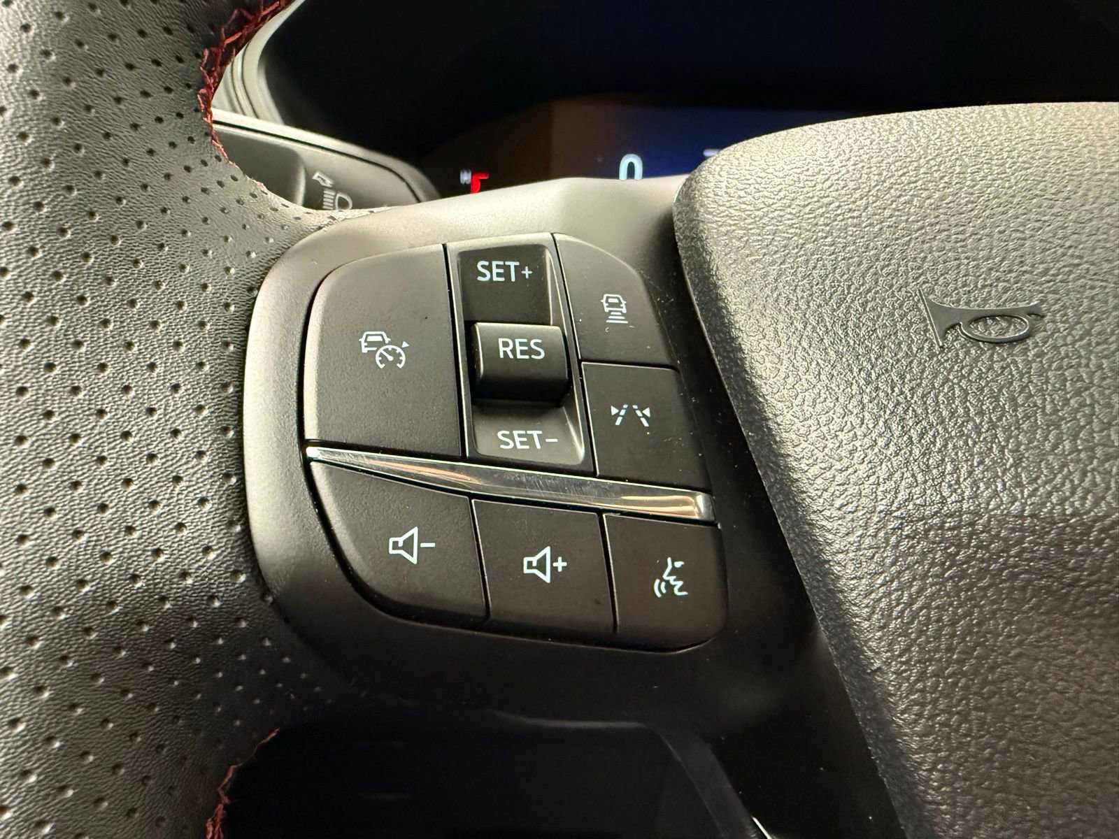 New 2026 Ford Escape ST-Line w/ Tech Pack #1 FWD image 20