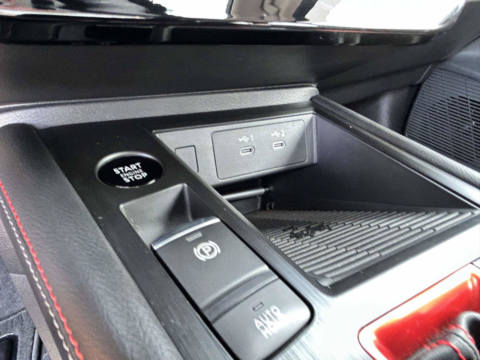 Used 2025 Nissan Kicks SR w/ SR Premium Package FWD image 19