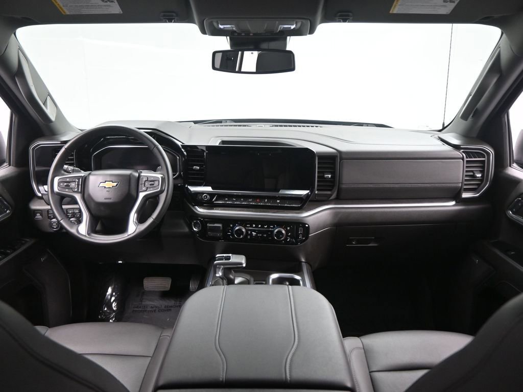 Used 2024 Chevrolet Silverado 1500 LTZ image 18