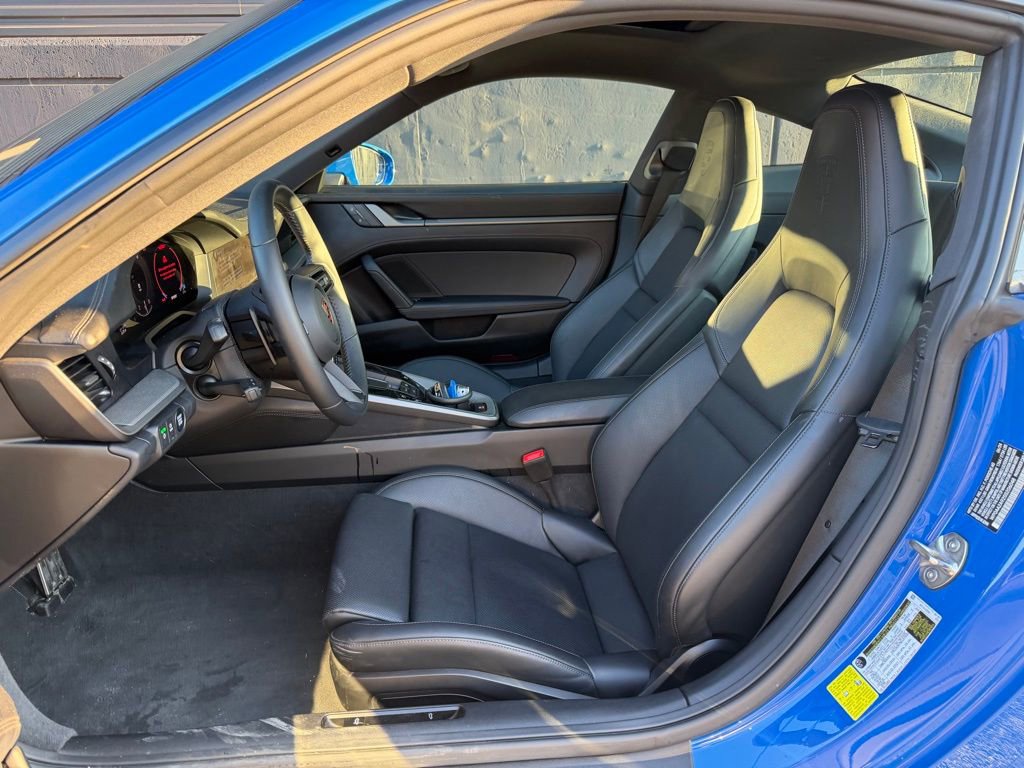 Certified 2025 Porsche 911 Carrera image 5
