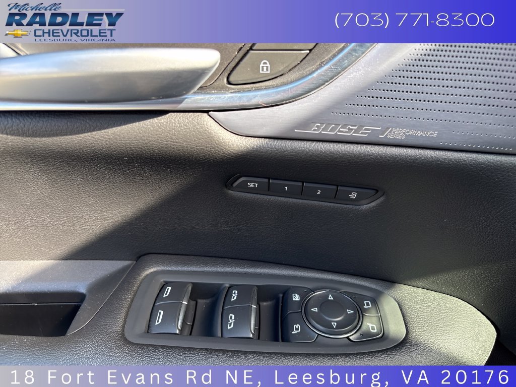 Used 2025 Cadillac XT5 Premium Luxury AWD/4WD image 13