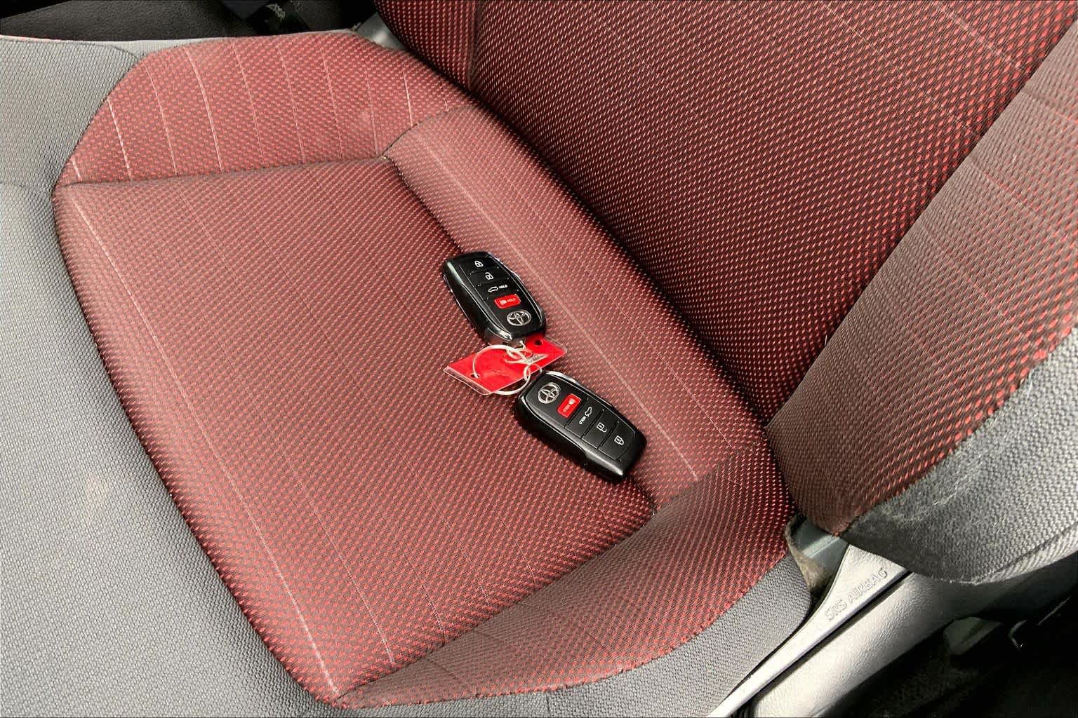 Certified 2025 Toyota Corolla SE w/ SE Premium Package FWD image 14
