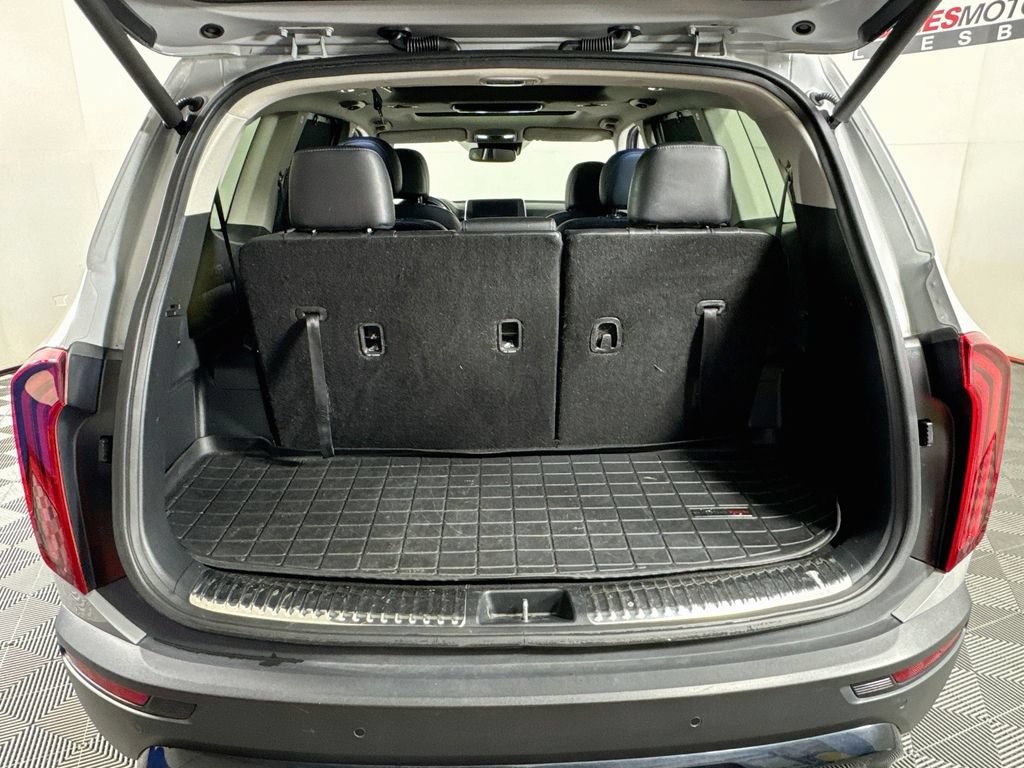 Used 2022 Kia Telluride SX w/ Nightfall Edition Package AWD/4WD image 28
