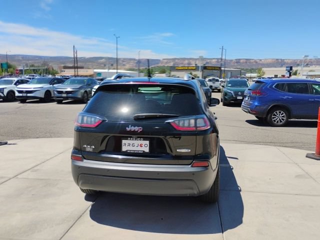 Used 2019 Jeep Cherokee Latitude Plus AWD/4WD image 6
