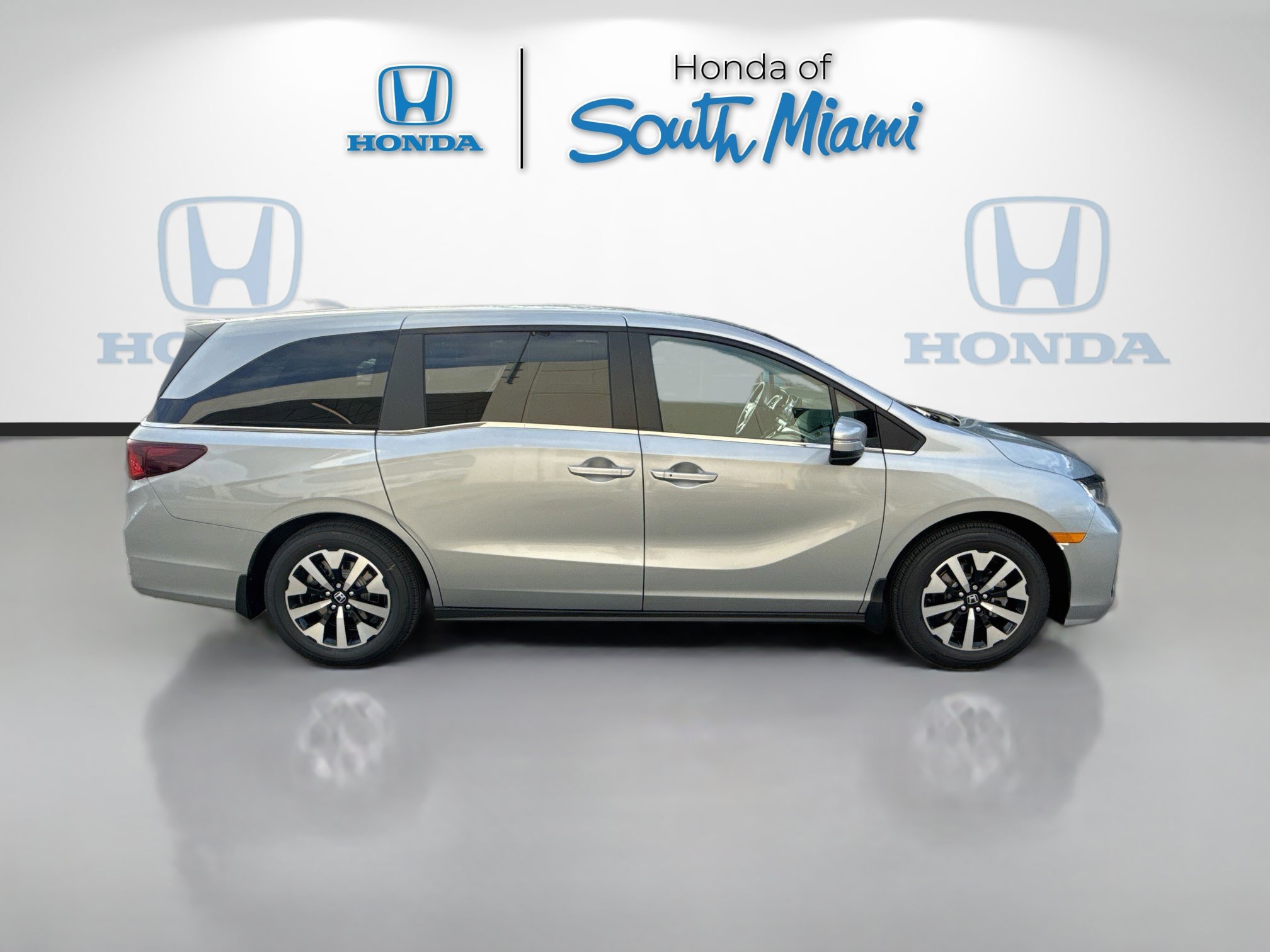 Certified 2026 Honda Odyssey EX-L image 8