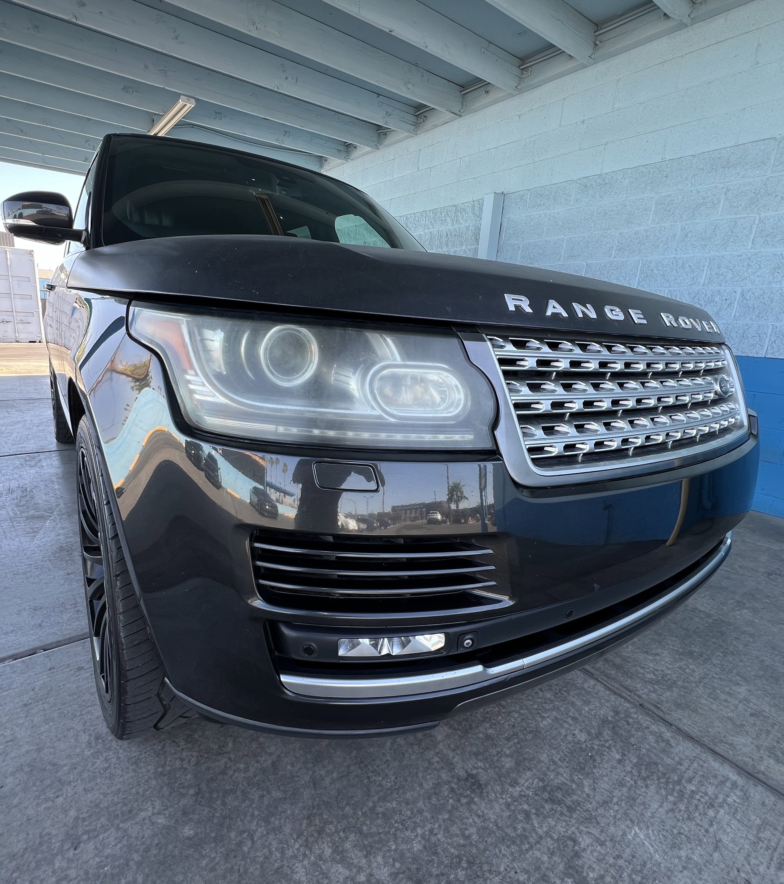 Used 2013 Land Rover Range Rover Supercharged image 1