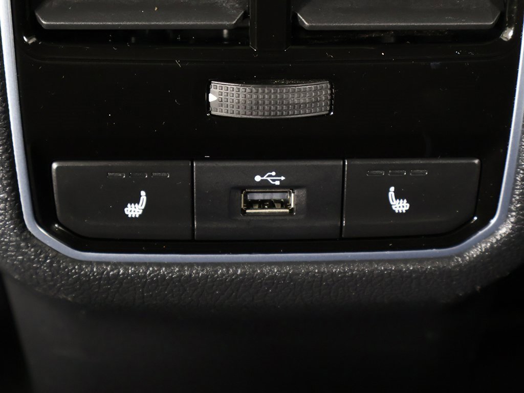 Used 2018 Volkswagen Passat 2.0T SE image 36