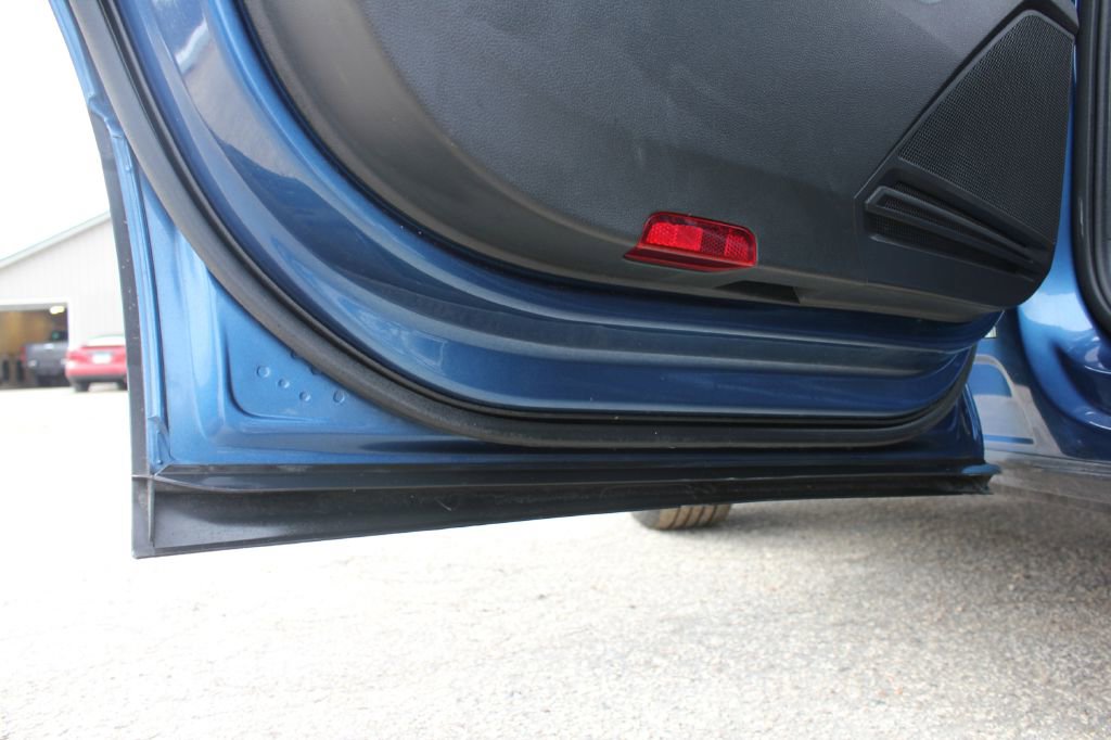 Used 2019 Volkswagen Tiguan SE image 46