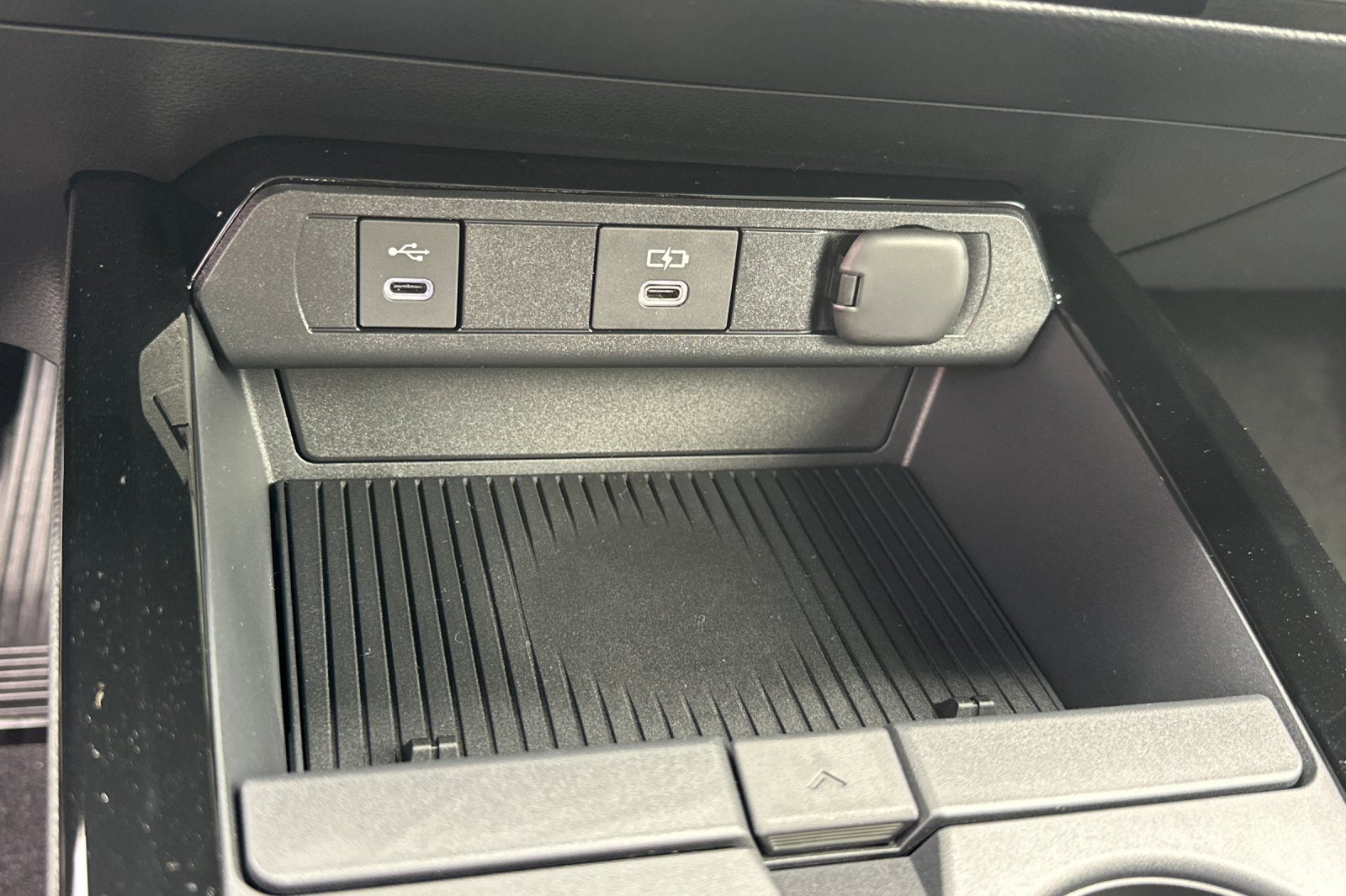 New 2027 Toyota Prius Plug-In Hybrid FWD image 24