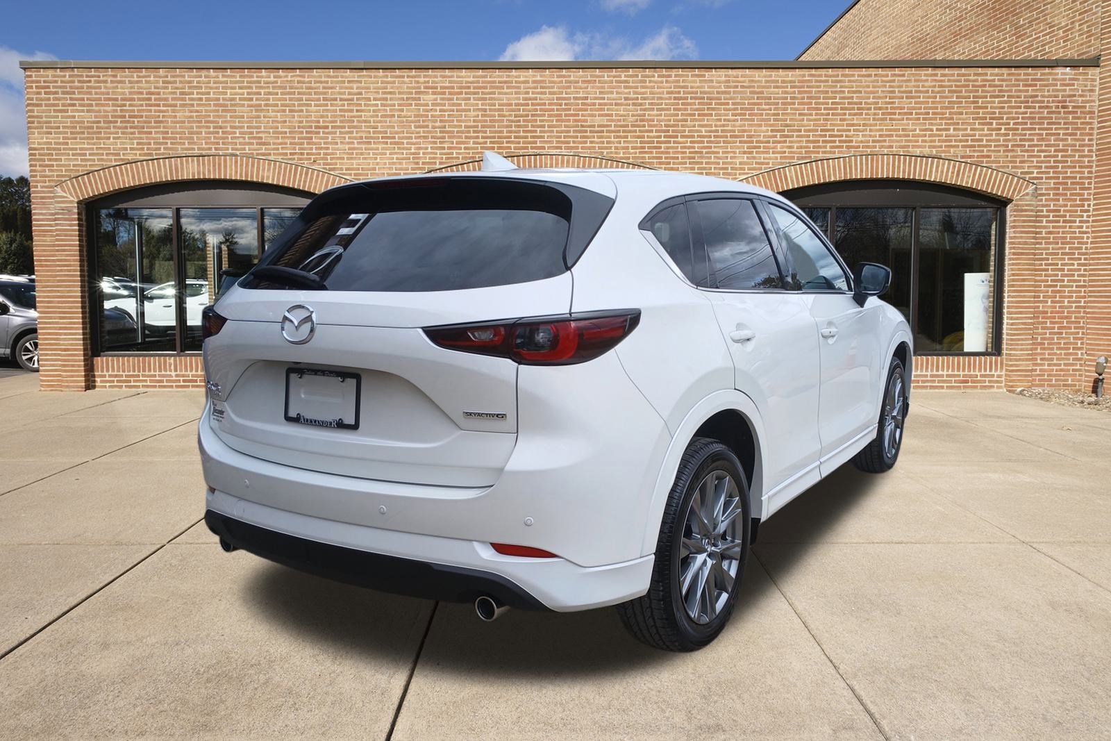New 2025 MAZDA CX-5 AWD 2.5 S w/ Premium Plus Pkg image 3