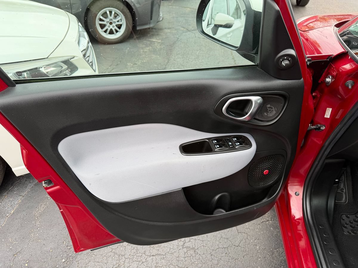 Used 2014 FIAT 500L Easy FWD image 25