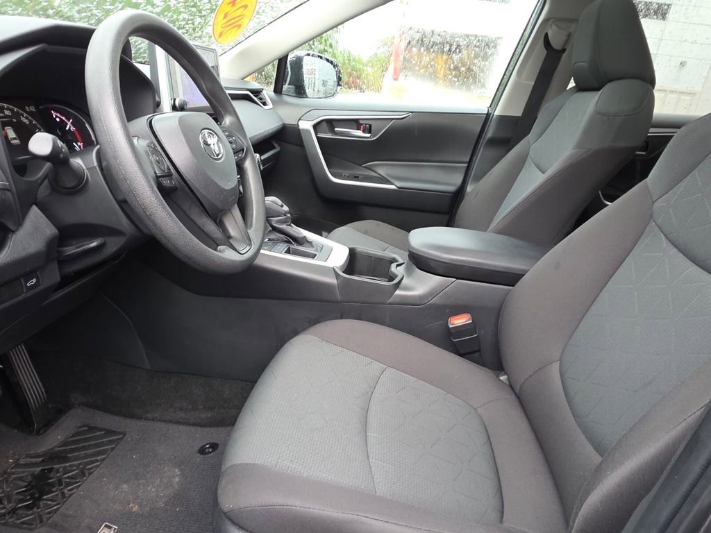 Certified 2024 Toyota RAV4 XLE w/ Convenience Package FWD image 25