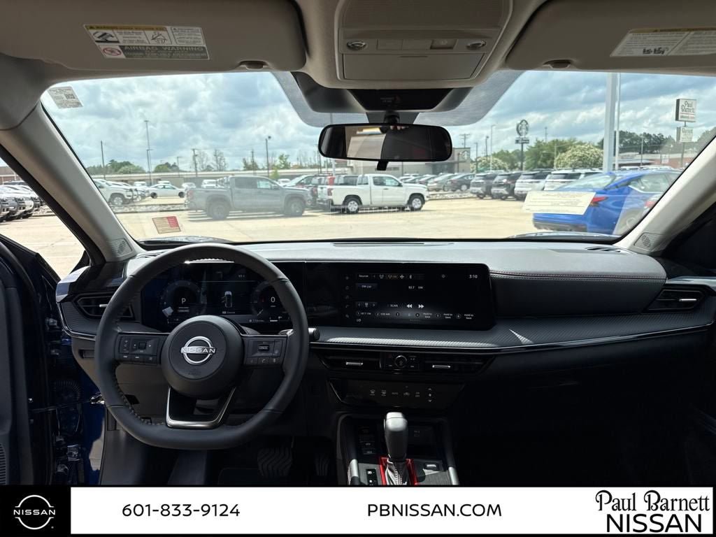 New 2025 Nissan Kicks SR FWD image 23