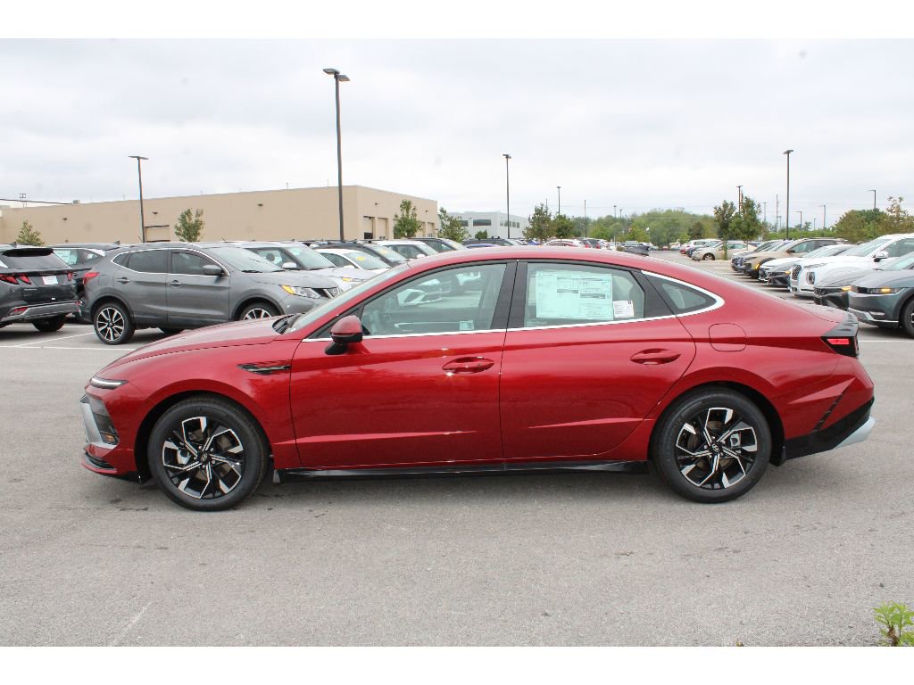 Used 2024 Hyundai Sonata SEL image 2