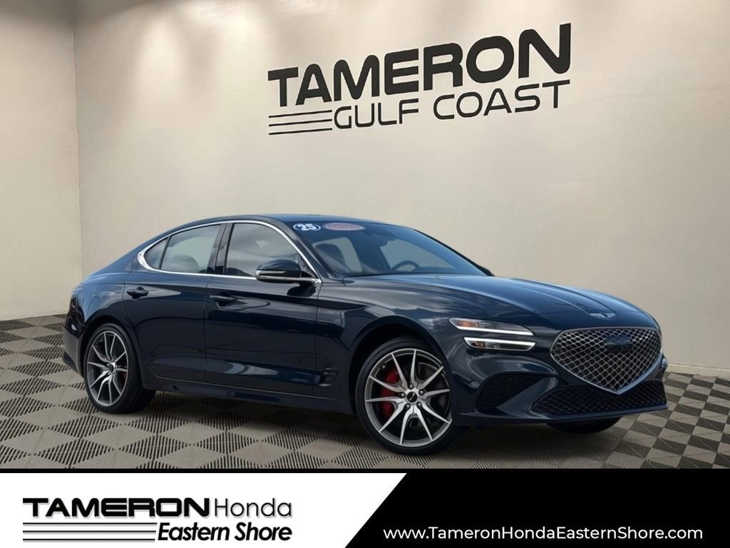 Used 2025 Genesis G70 2.5T image 1