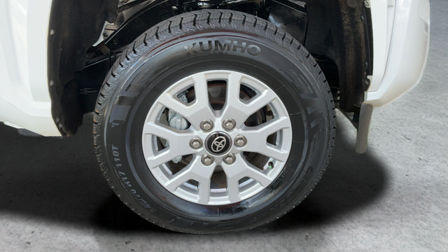 Used 2024 Toyota Tacoma SR AWD/4WD image 27