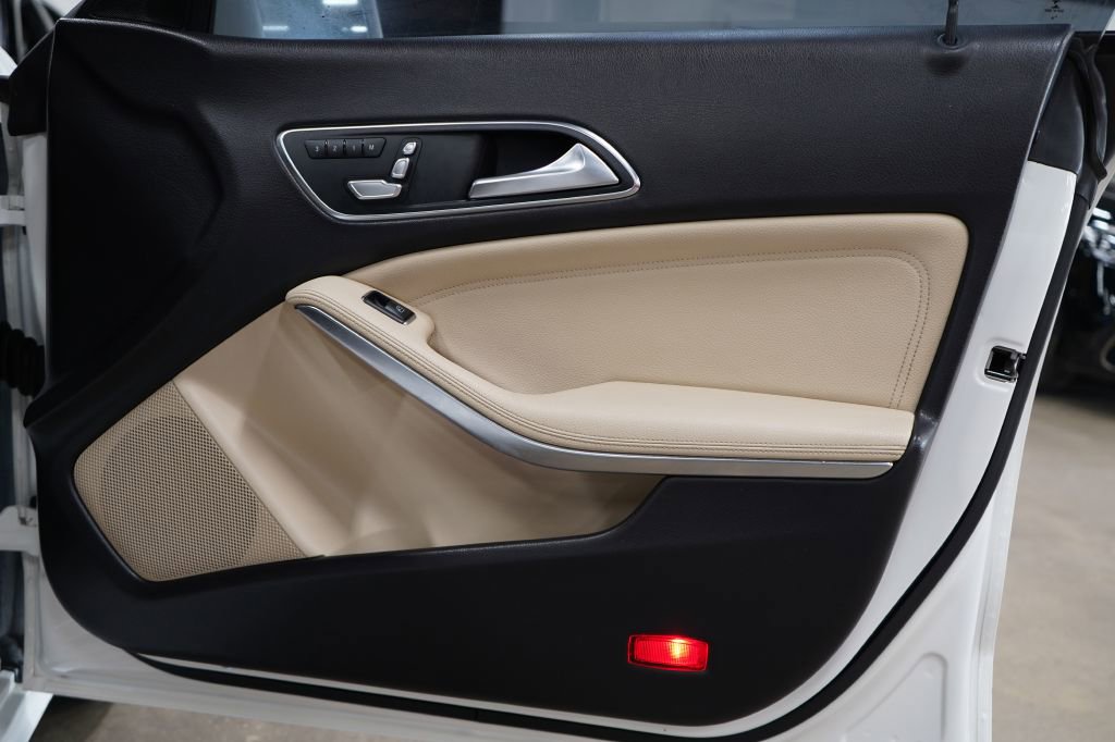Used 2019 Mercedes-Benz CLA 250 image 22