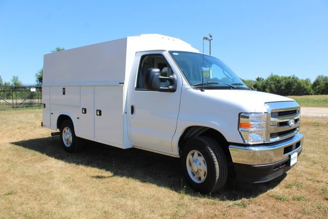 Used 2026 Ford E-350 and Econoline 350 Super Duty w/ Power Equipment Group RWD image 5