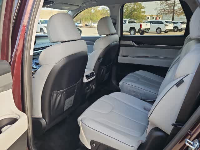 Used 2025 Hyundai Palisade SEL AWD/4WD image 16
