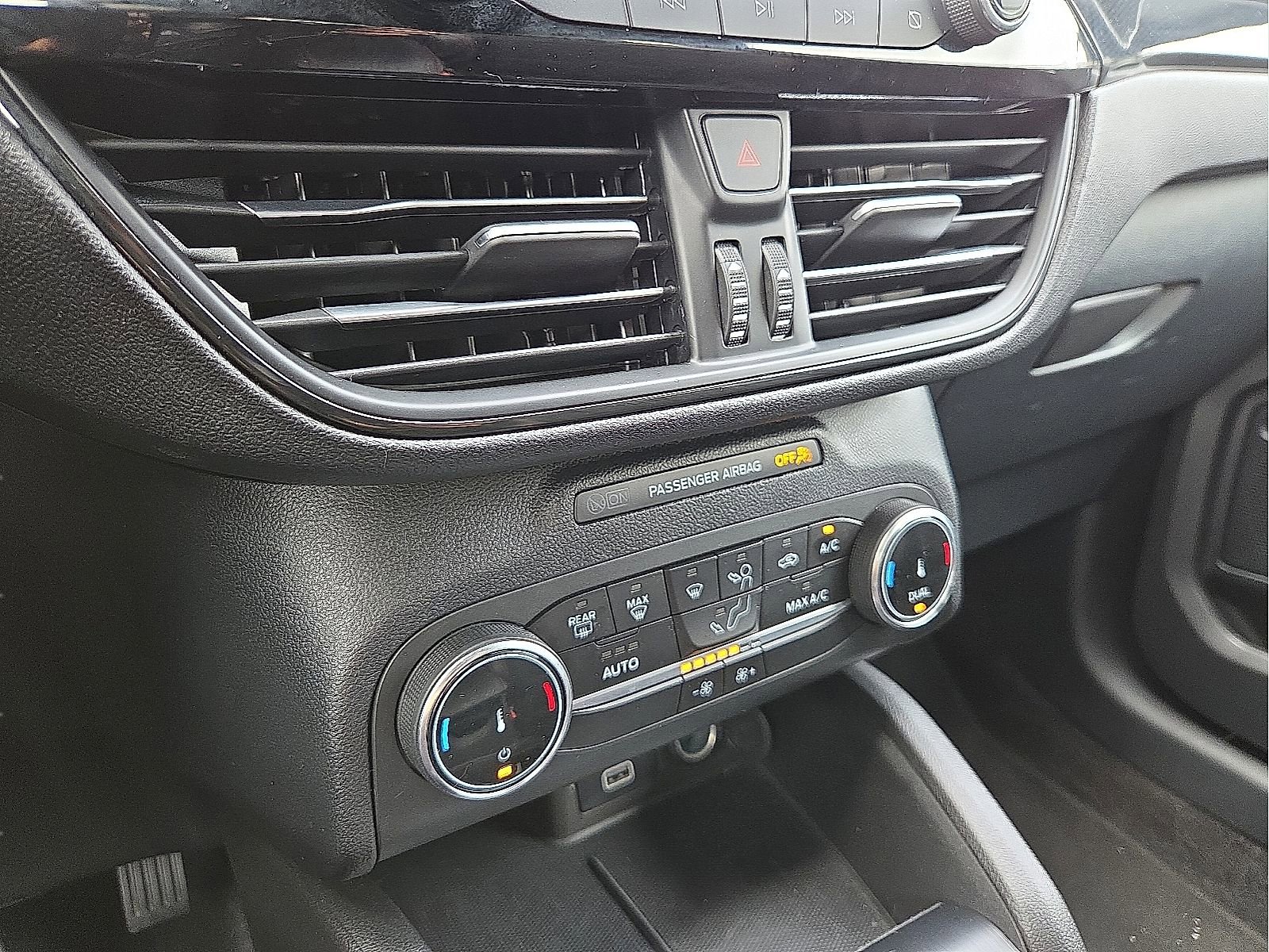 Used 2025 Ford Escape ST-Line FWD image 22