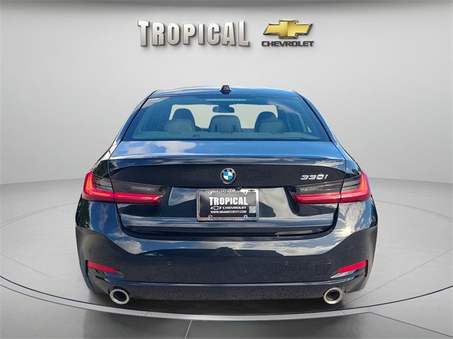 Used 2025 BMW 330i Sedan image 4