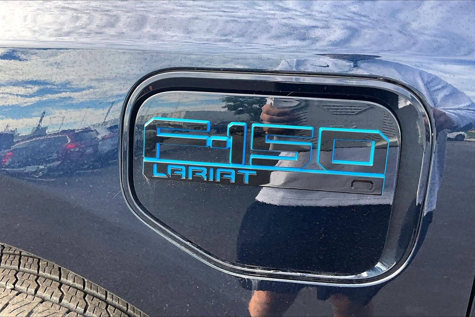 Used 2024 Ford F150 Lightning Lariat AWD/4WD image 8
