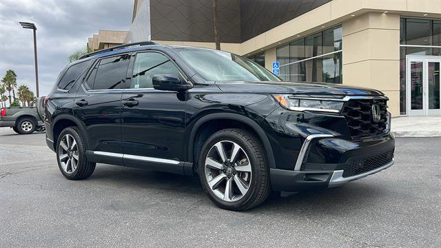 Used 2023 Honda Pilot Elite