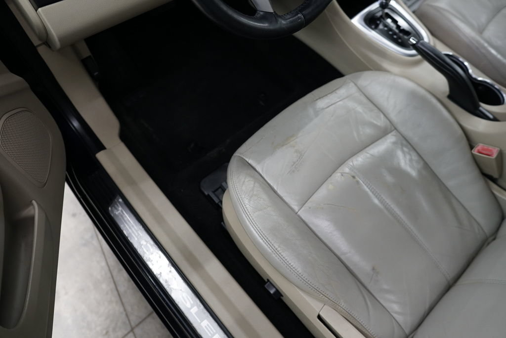 Used 2012 Chrysler 200 Limited FWD image 35
