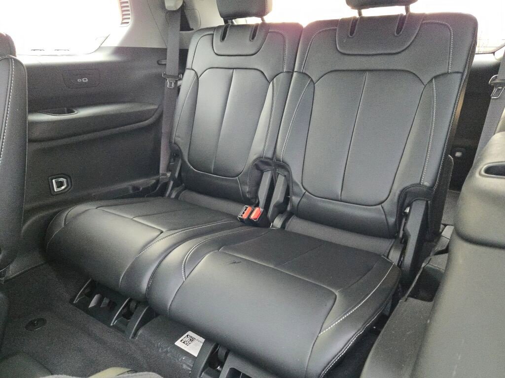 Used 2022 Jeep Grand Cherokee L Limited w/ Trailer Tow Group (B) image 19