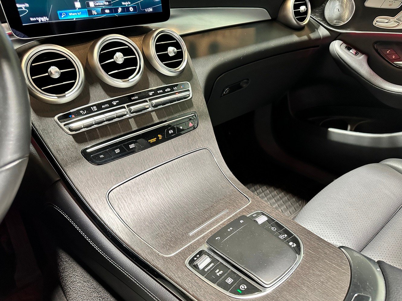 Used 2020 Mercedes-Benz GLC 300 4MATIC image 34