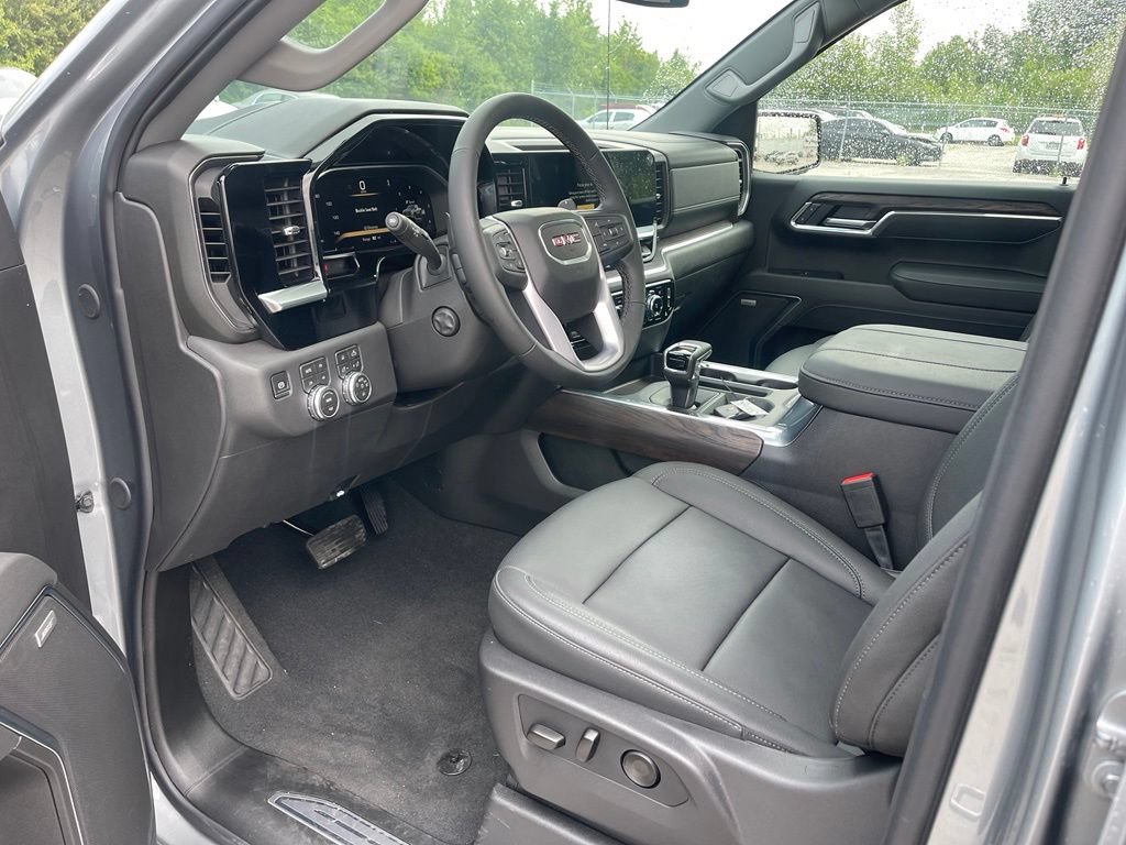 Used 2026 GMC Sierra 1500 SLT AWD/4WD image 13