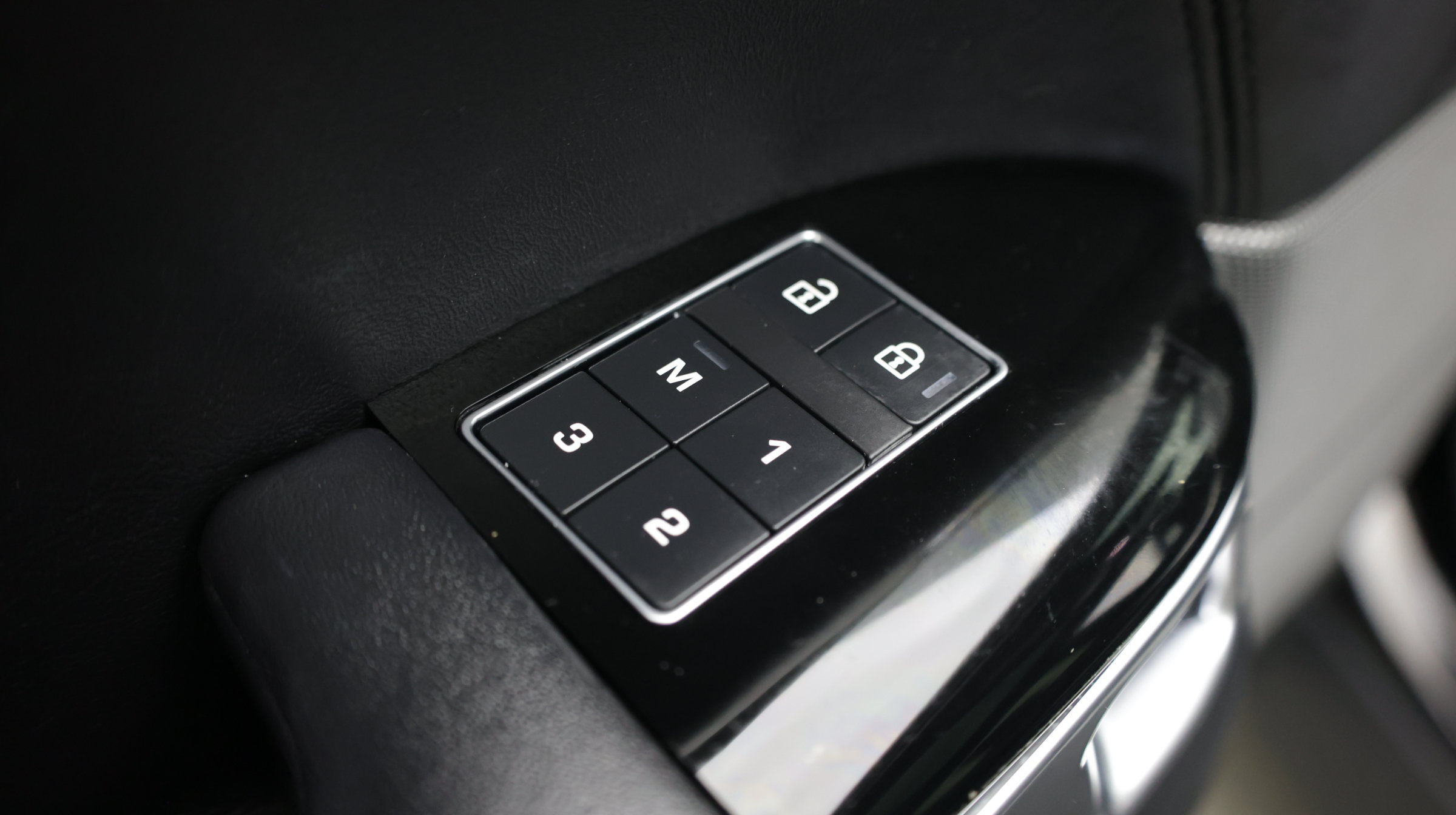 Used 2022 Land Rover Range Rover Sport HSE Silver Edition AWD/4WD image 15